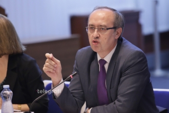 Hoti pas deklaratave të Kurtit: Si mund të thirret në marrëveshje kur Bekim Sejdiu u tërhoq