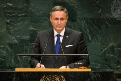 Kryetari i Presidencës së BeH në OKB: Glorifikimi i Mlladiqit nga Serbia është i papranueshëm, RS kërcënon paqen