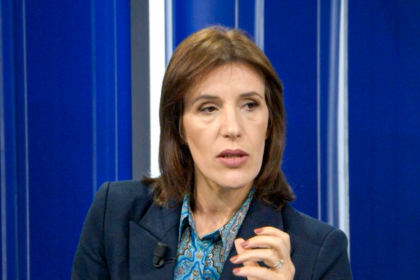 Klodiana Lala “hap thesin” për ish-kreun e SHISH: Ka përgjuar zyrtarët që kishin përplasje me Agasin