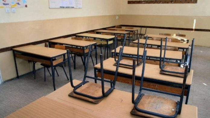 Pa mësues për fizikë e gjeografi, nxënësit në Fushë-Kosovë humbin orë mësimore