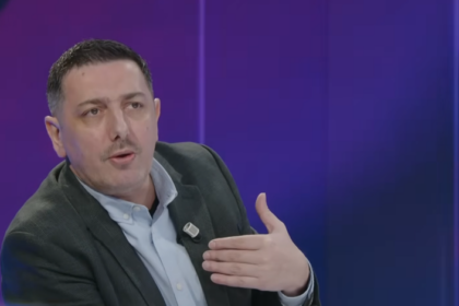 Syla: Nëse Kurti e voton propozimin e PDK-së për Specialen, mund t’ia votojnë Presidentin, të krijohet stabilitet