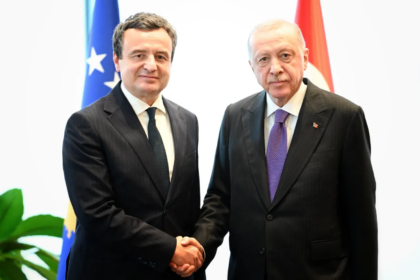 Erdogan pas takimit me Kurtin: Do të zhvillojmë më tej bashkëpunimin në siguri dhe industrinë e mbrojtjes