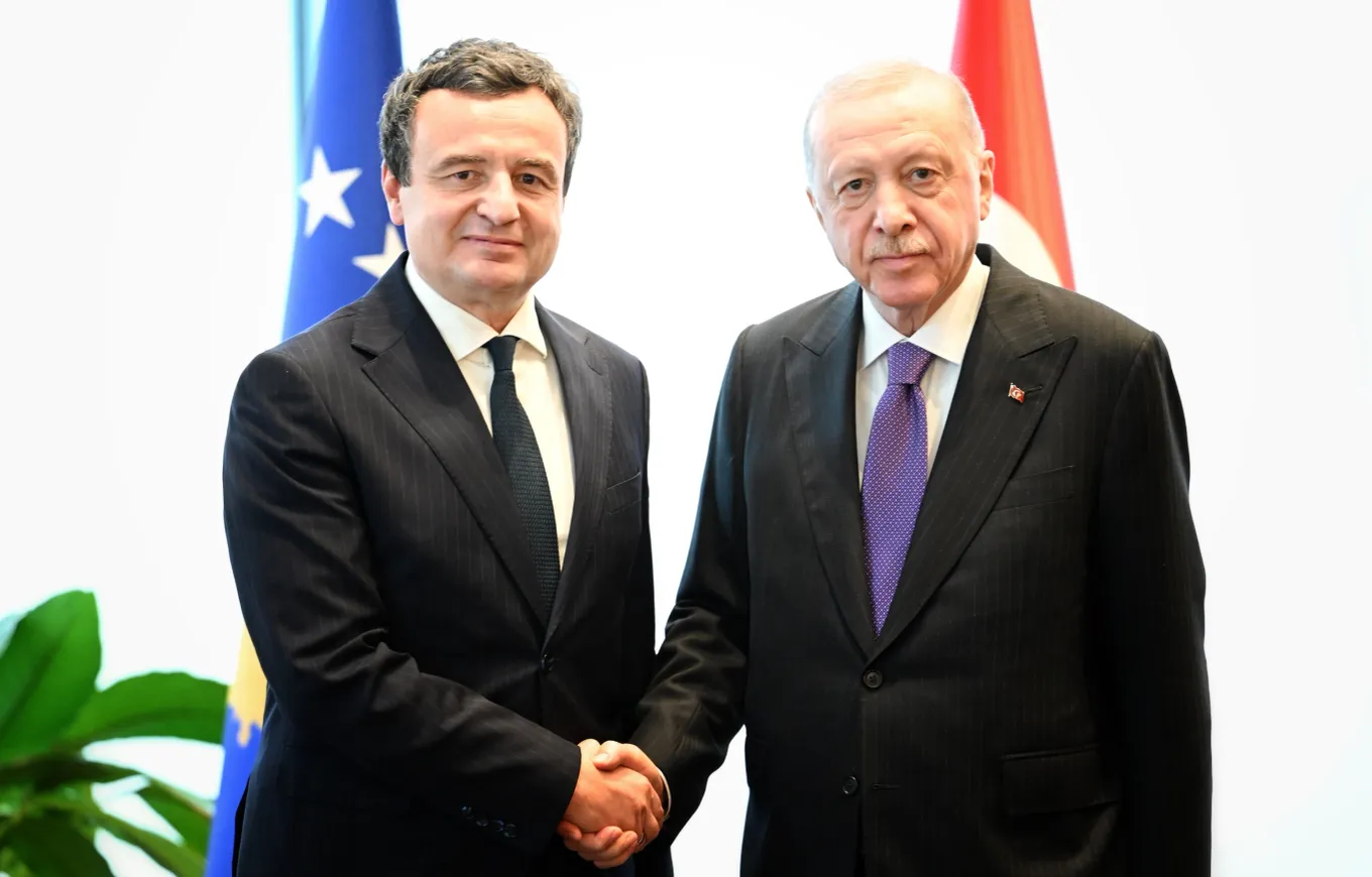 Erdogan pas takimit me Kurtin: Do të zhvillojmë më tej bashkëpunimin në siguri dhe industrinë e mbrojtjes