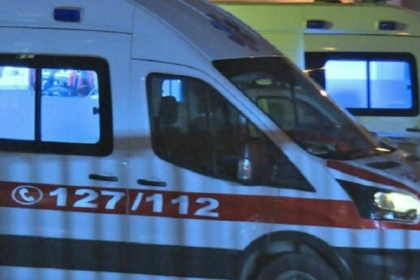 U plagos me thikë në Tiranë, ndërron jetë në spital 49-vjeçari