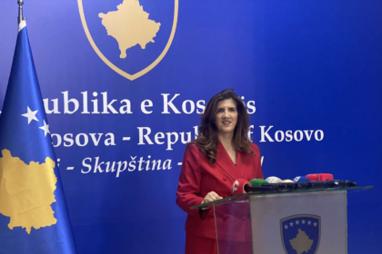 Musliu kërkon që Qeveria të ndriçohet me mesazhin “JO NË EMRIN TIM”