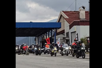Motoristët veteranë të UÇK-së nisen nga Vërmica drejt Prishtinës